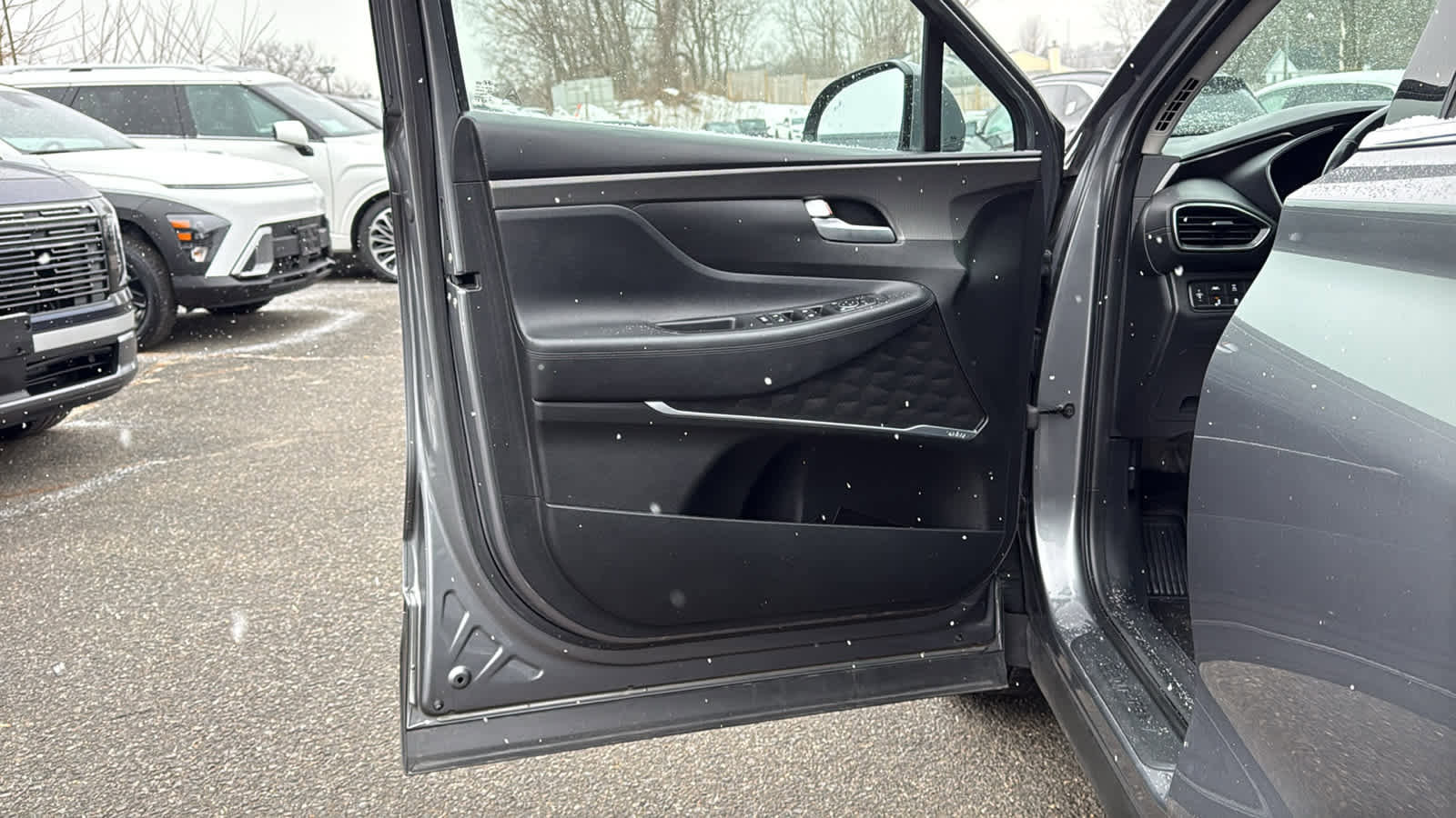 Used 2019 Hyundai Santa Fe SEL image 11