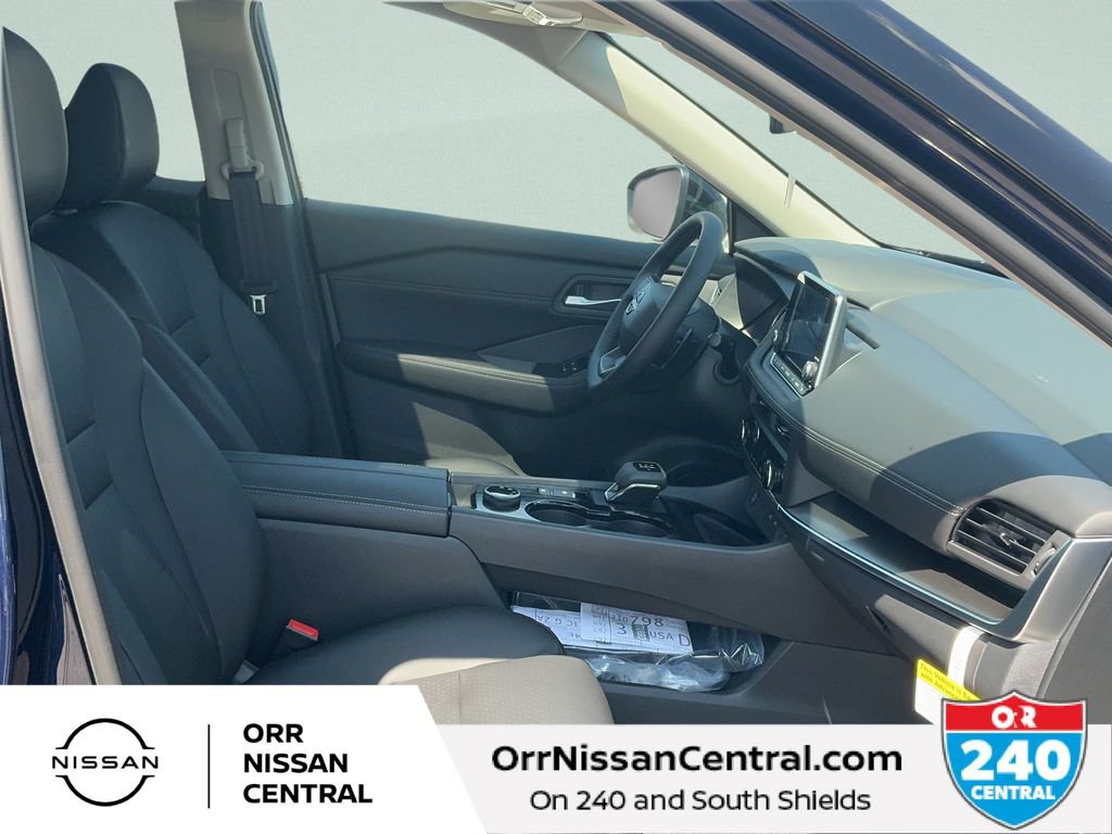 New 2026 Nissan Rogue Dark Armor AWD/4WD image 11