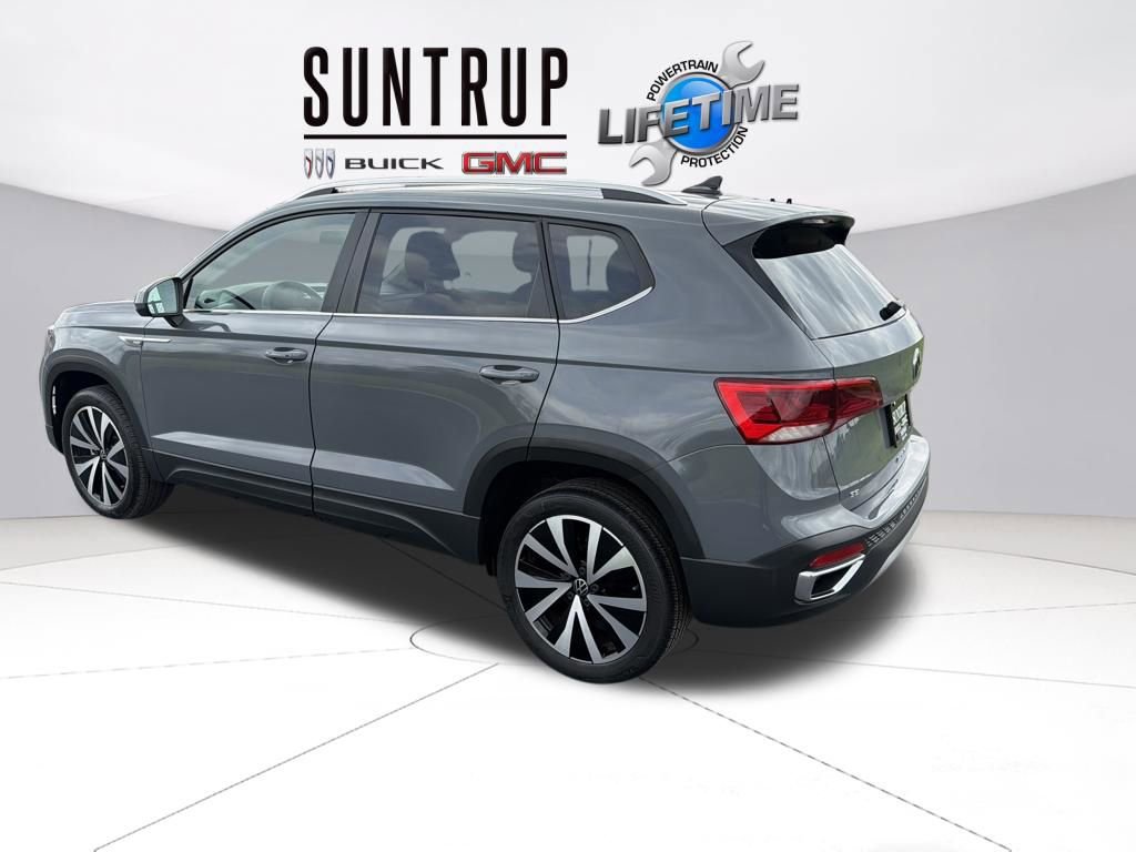 Used 2022 Volkswagen Taos SE image 3