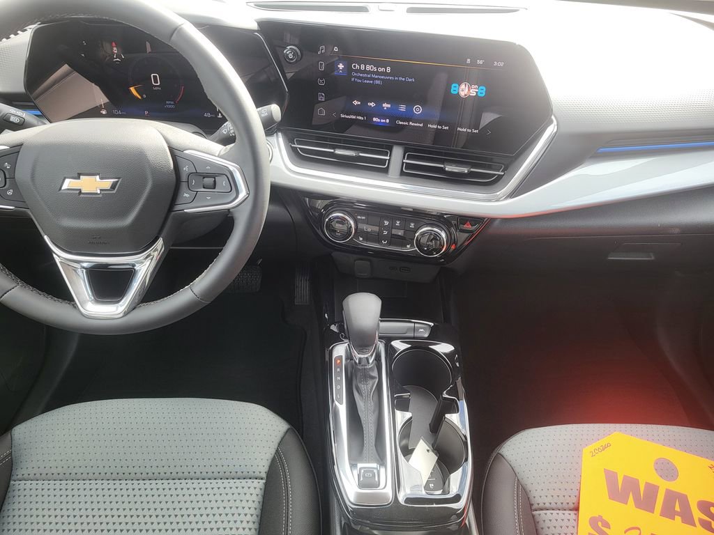 New 2025 Chevrolet Trax LT w/ Driver Confidence Package image 14