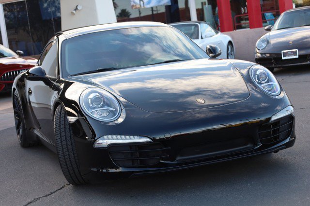 Used 2013 Porsche 911 Carrera RWD image 2