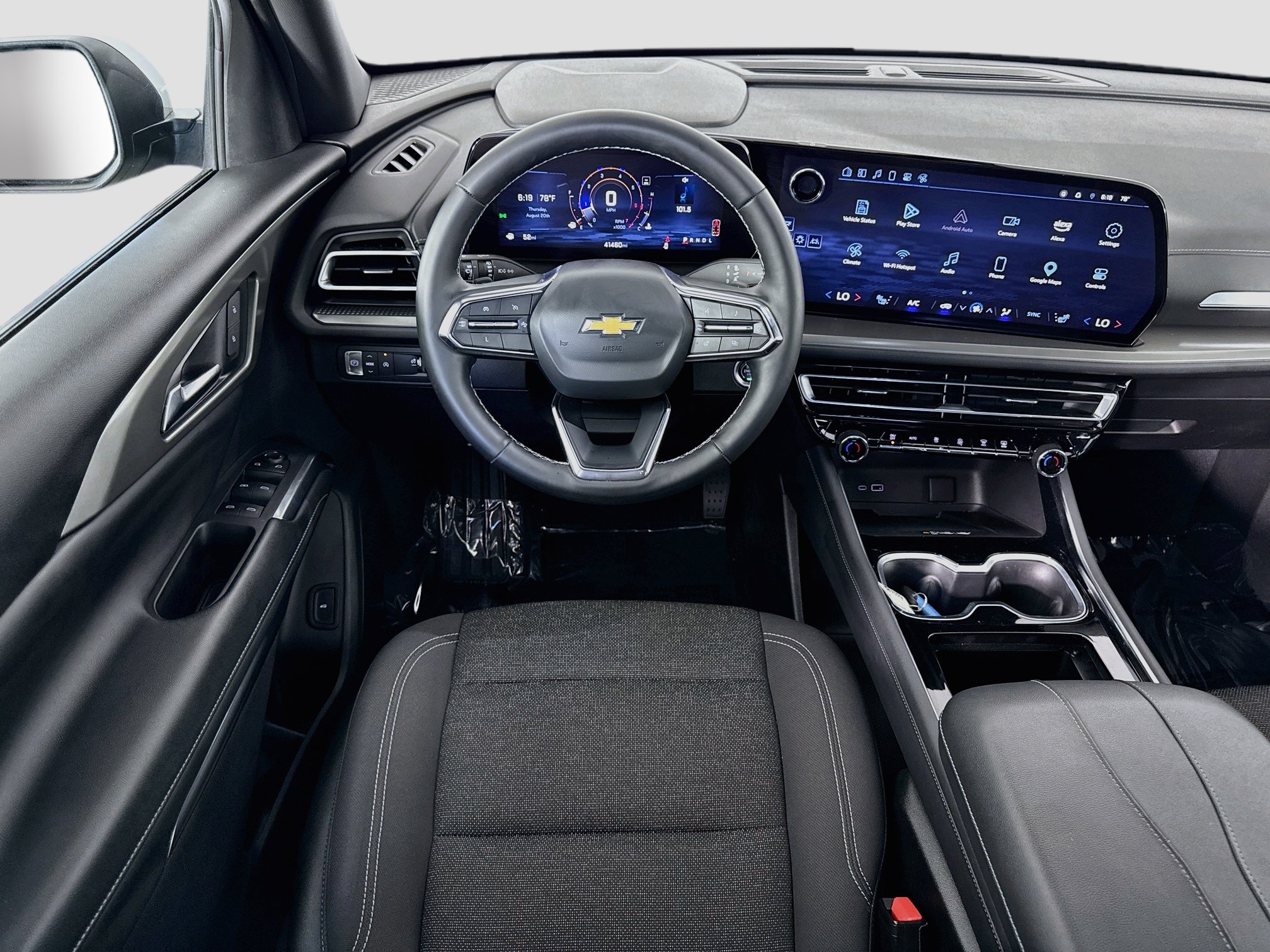 Used 2024 Chevrolet Traverse LT w/ Trailering Package FWD image 24