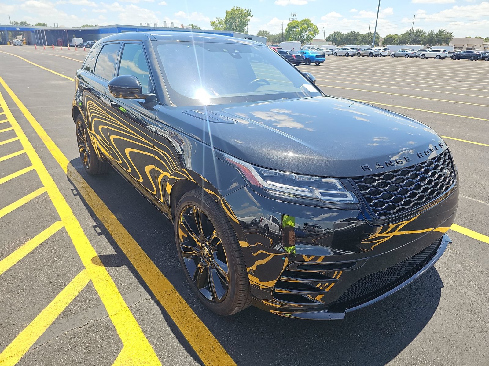 Used 2019 Land Rover Range Rover Velar R-Dynamic HSE AWD/4WD image 4