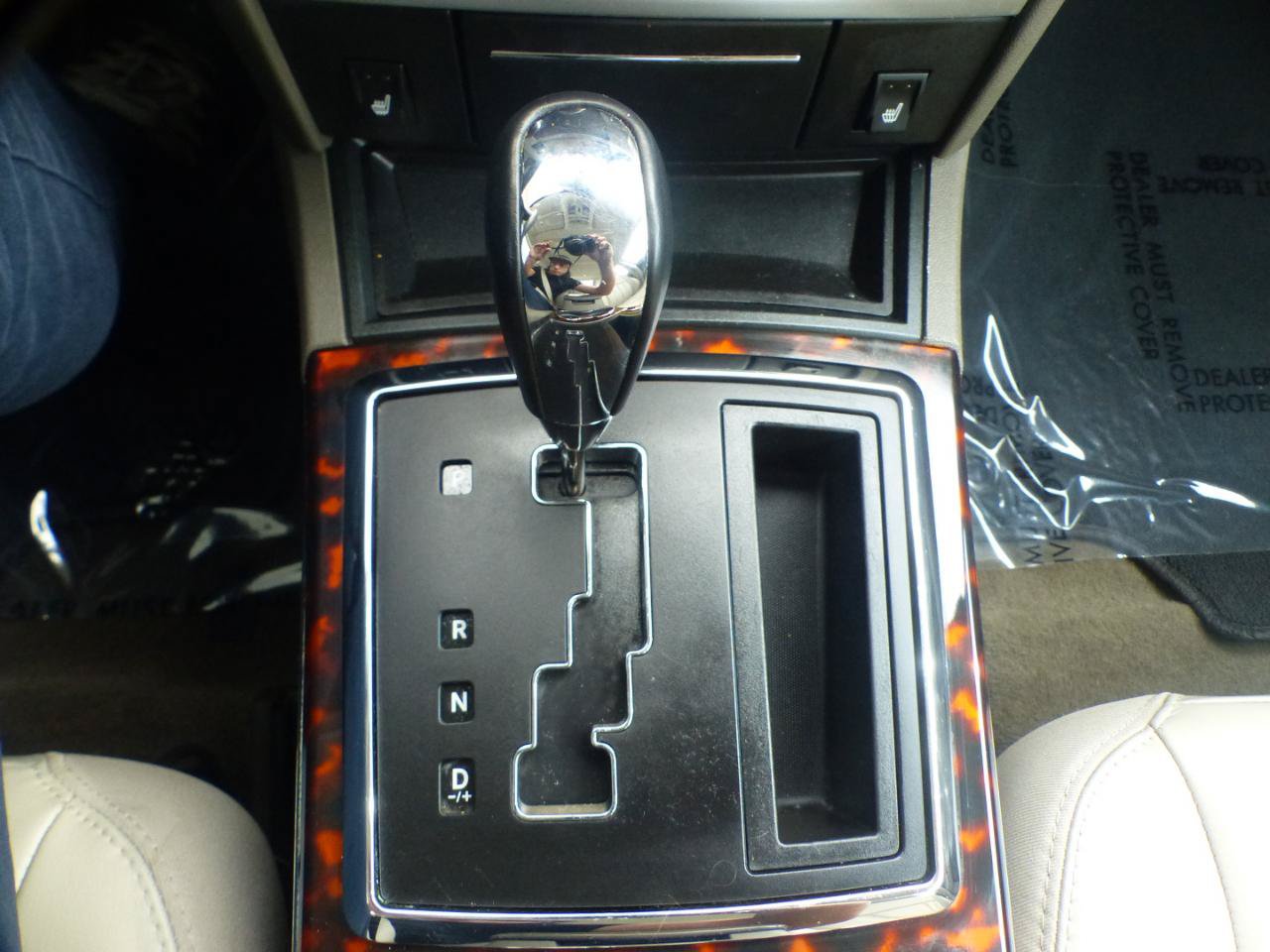 Used 2009 Chrysler 300 C w/ Protection Group II RWD image 24