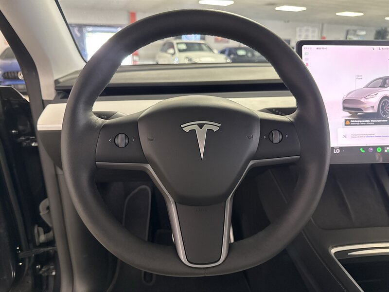 Used 2024 Tesla Model Y Performance AWD/4WD image 30