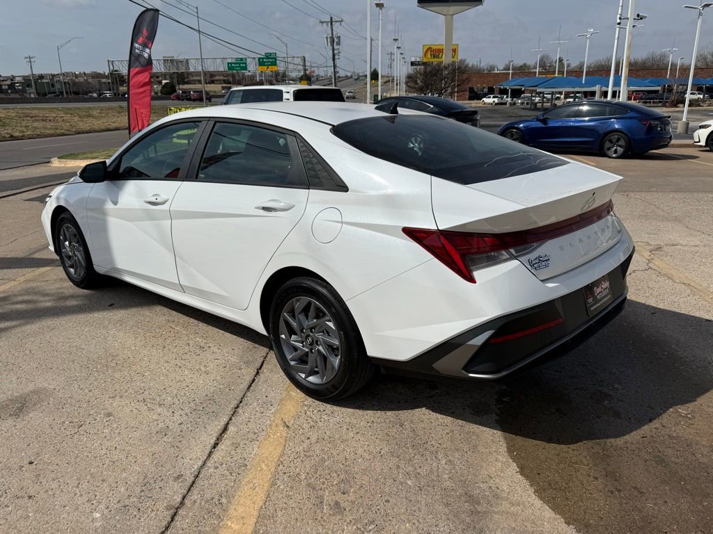 Used 2026 Hyundai Elantra Blue image 6