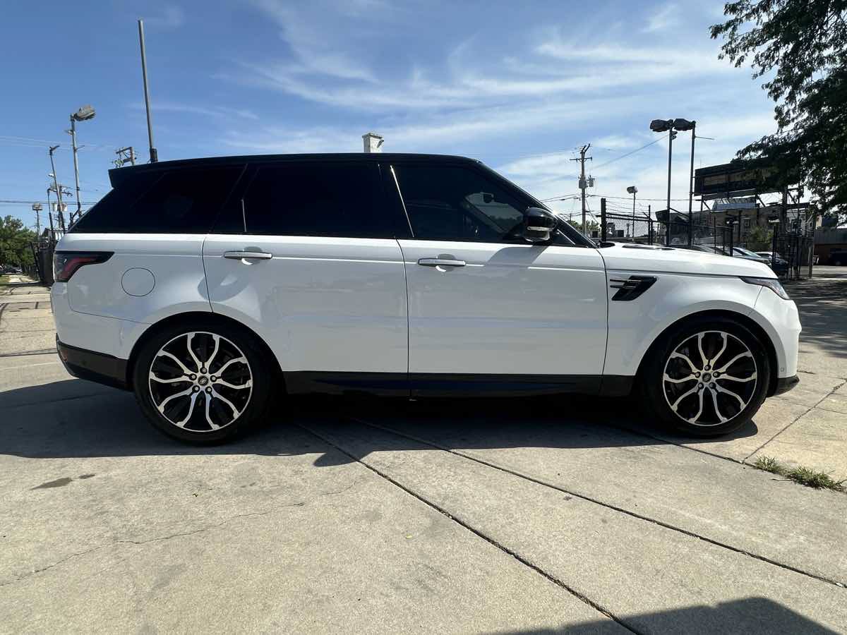 Used 2021 Land Rover Range Rover Sport HSE Silver Edition AWD/4WD image 4