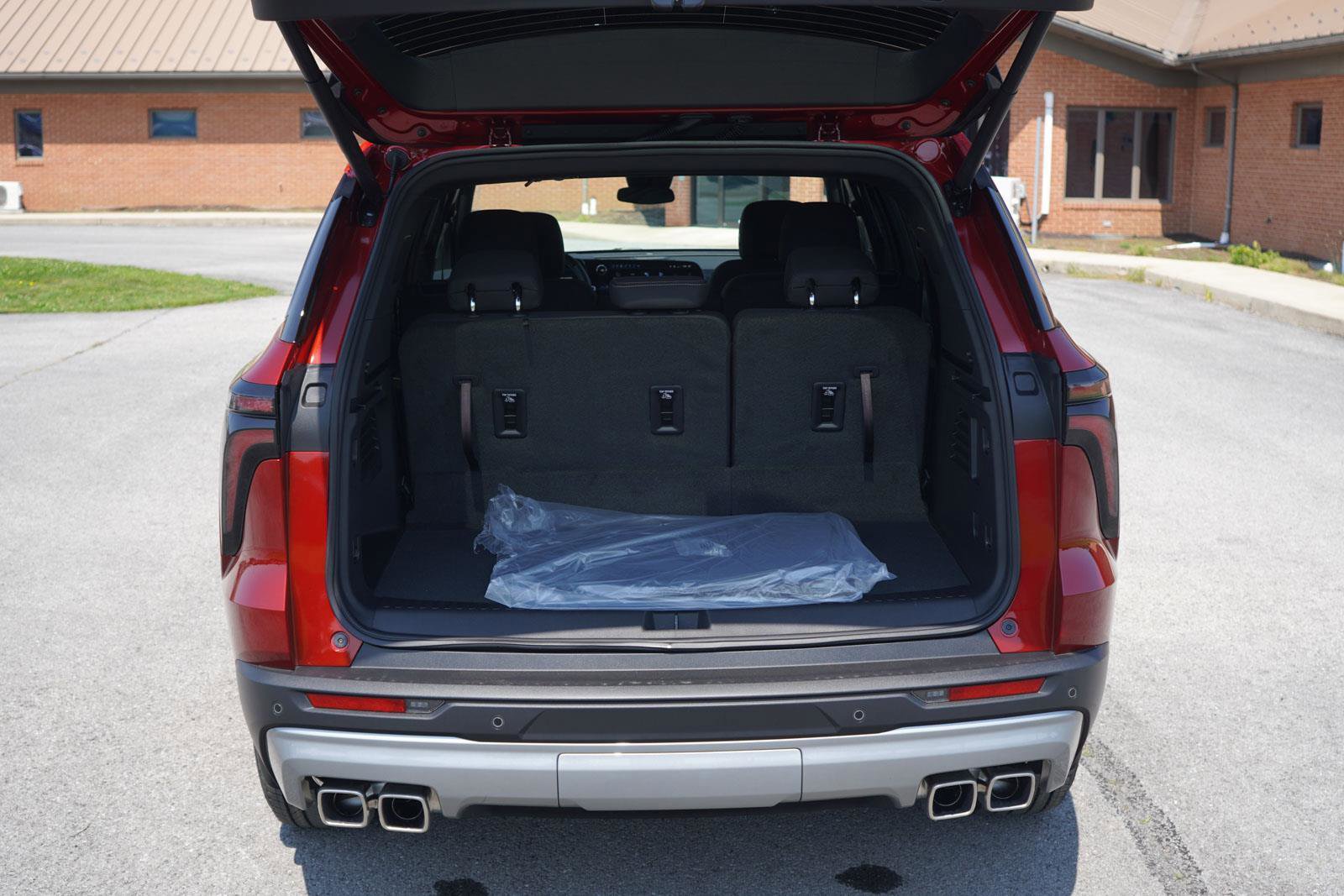 New 2025 Chevrolet Traverse LT w/ Enhanced Driving Package image 5