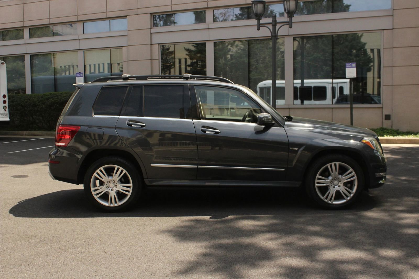 Used 2013 Mercedes-Benz GLK 350 4MATIC w/ Premium 1 Pkg w/o Sunroof image 6