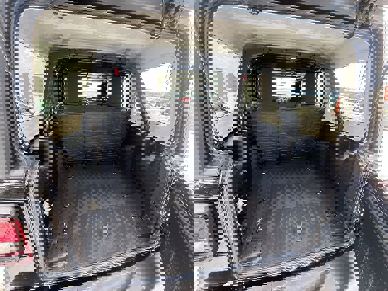 Used 2021 Jeep Wrangler Unlimited Rubicon image 25