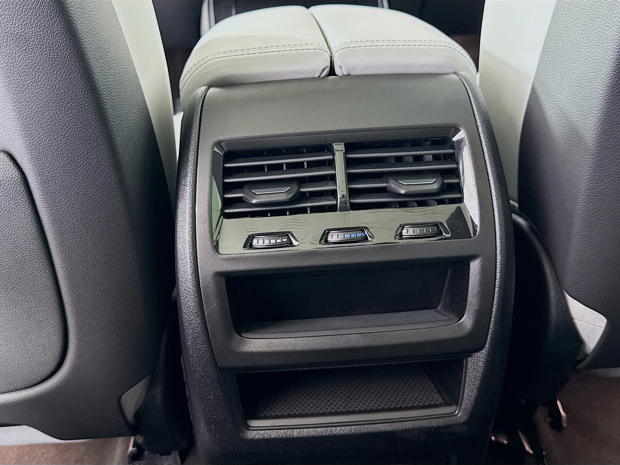 Used 2026 BMW X5 sDrive40i w/ M Sport Package RWD image 26