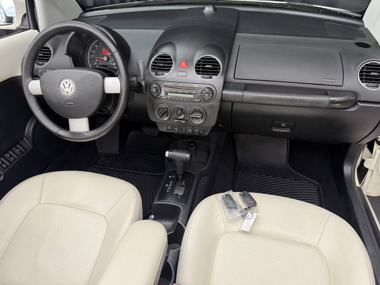 Used 2007 Volkswagen Beetle Triple White Edition FWD image 18