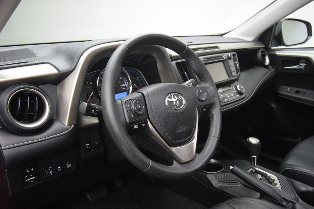 Used 2015 Toyota RAV4 Limited w/ Technology Package AWD/4WD image 15