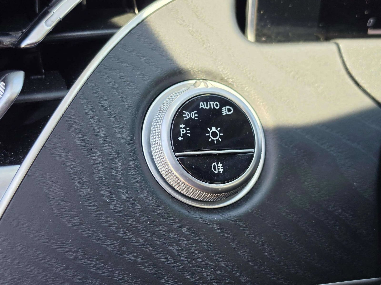 Used 2025 Mercedes-Benz E 350 4MATIC Sedan image 18