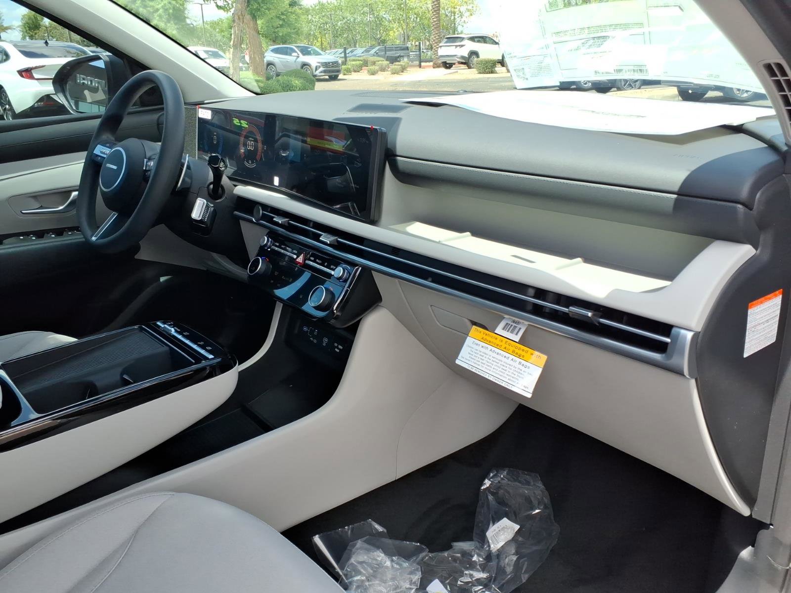 New 2026 Hyundai Tucson Blue SE AWD/4WD image 6