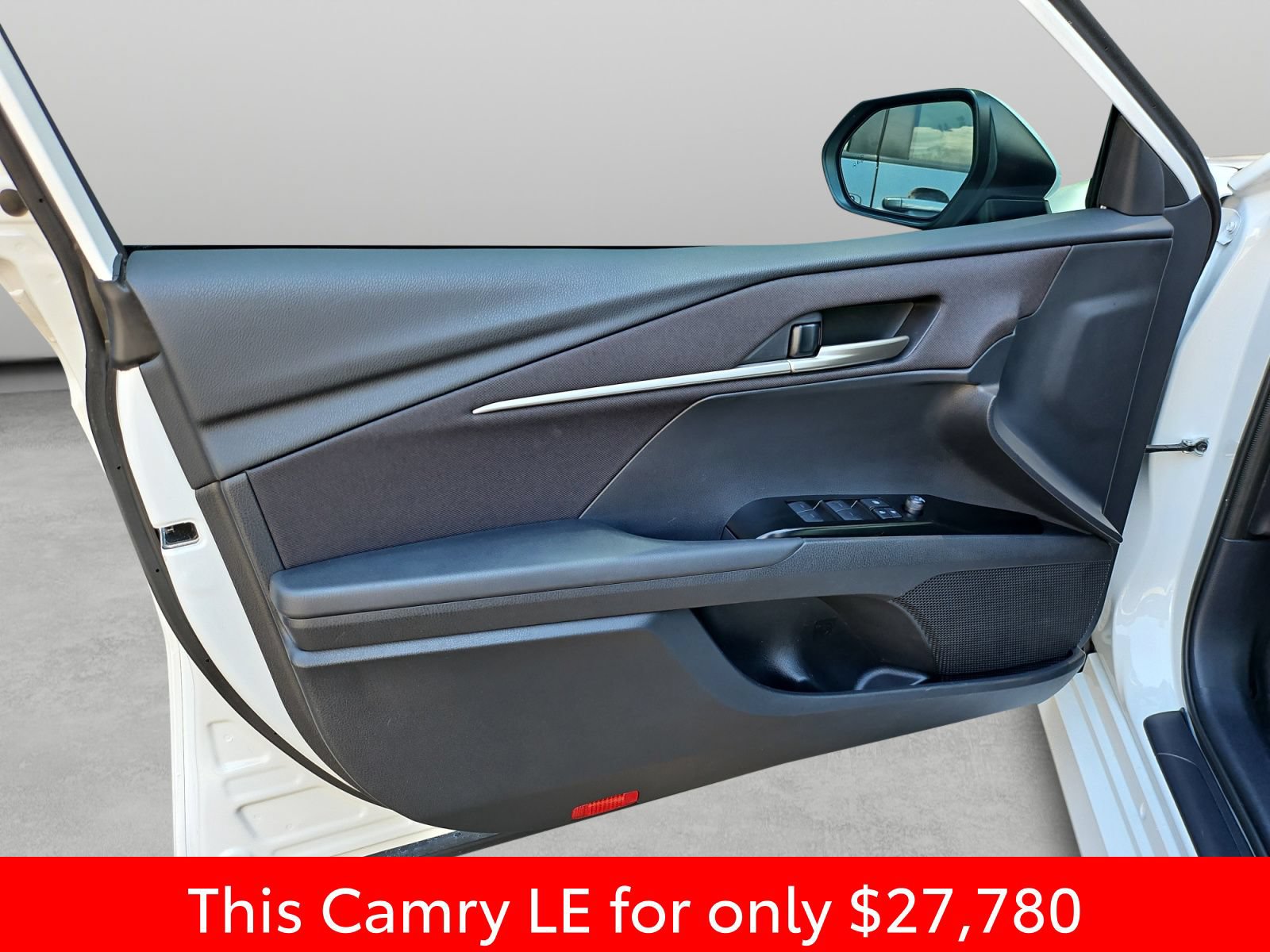 Used 2025 Toyota Camry LE FWD image 35