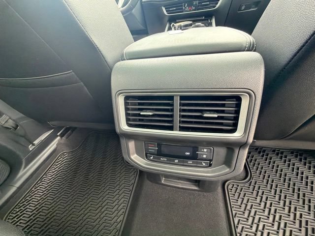 Used 2024 Volkswagen Atlas SEL Premium R-Line AWD/4WD image 30