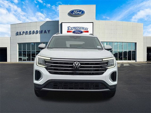 Used 2025 Volkswagen Atlas SE image 3
