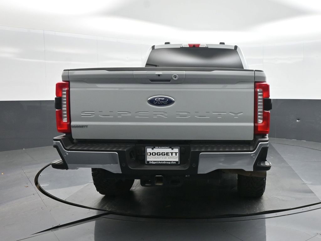 Used 2025 Ford F250 Lariat w/ FX4 Off-Road Package image 4