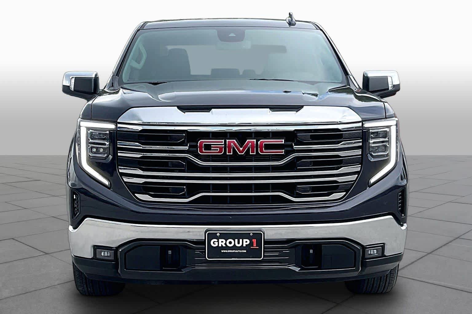 Used 2026 GMC Sierra 1500 SLT RWD image 4