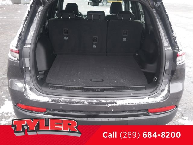 Certified 2023 Jeep Grand Cherokee Altitude image 18