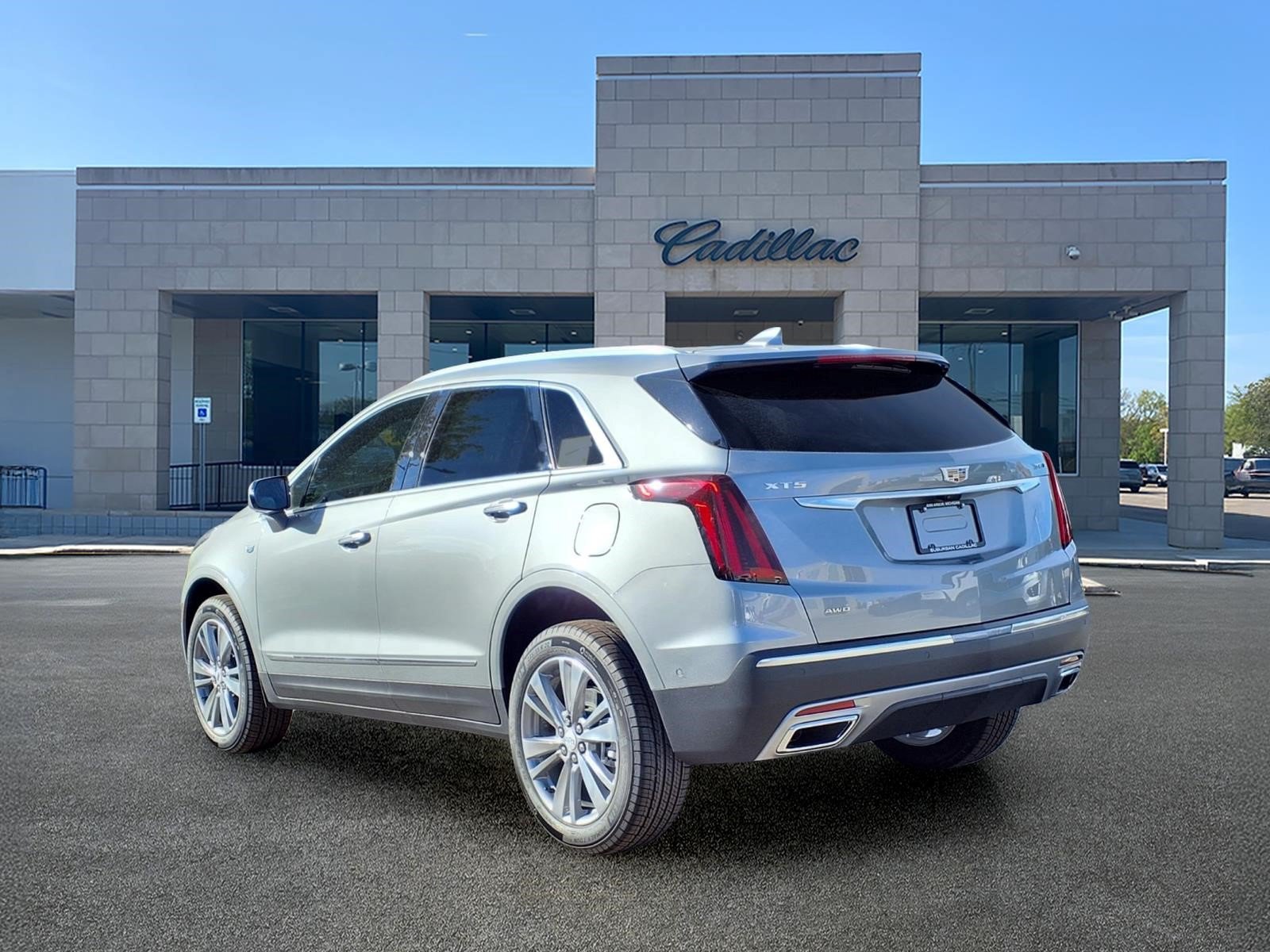 New 2026 Cadillac XT5 Premium Luxury w/ Driver Assist Package AWD/4WD image 6