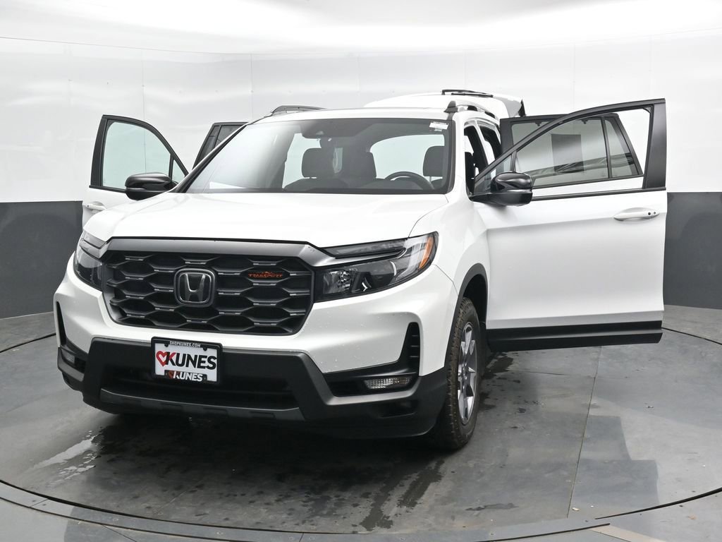 Used 2022 Honda Passport TrailSport image 32