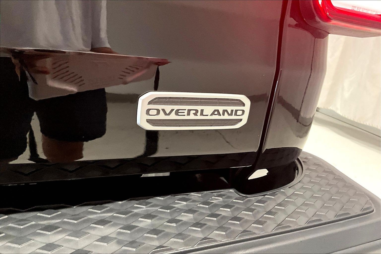 Used 2021 Jeep Gladiator Overland w/ Popular Equipment Package AWD/4WD image 25