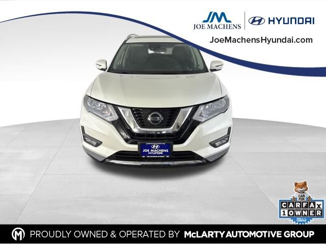 Used 2020 Nissan Rogue SV AWD/4WD image 3