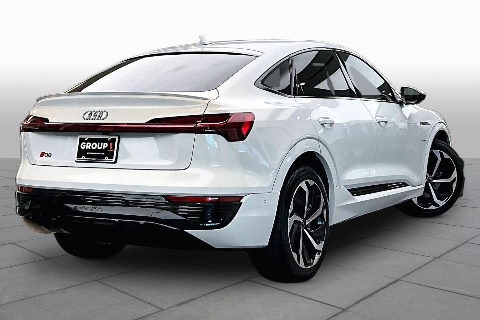 Used 2024 Audi Q8 e-tron Prestige AWD/4WD image 11