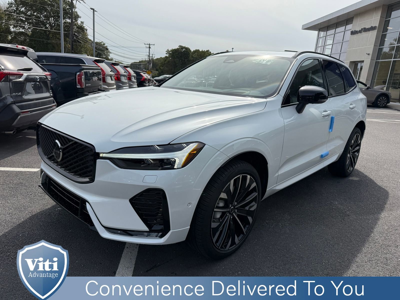 New 2026 Volvo XC60 B5 Ultra w/ Protection Package Premier image 4