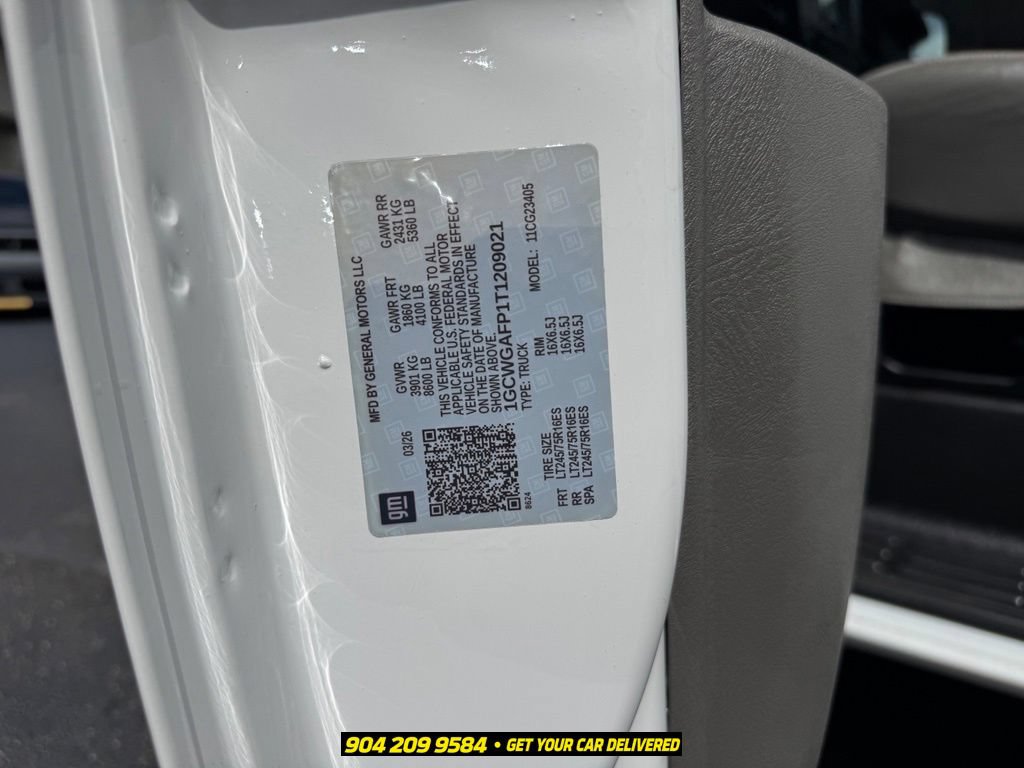 Used 2026 Chevrolet Express 2500 w/ Driver Convenience Package RWD image 37