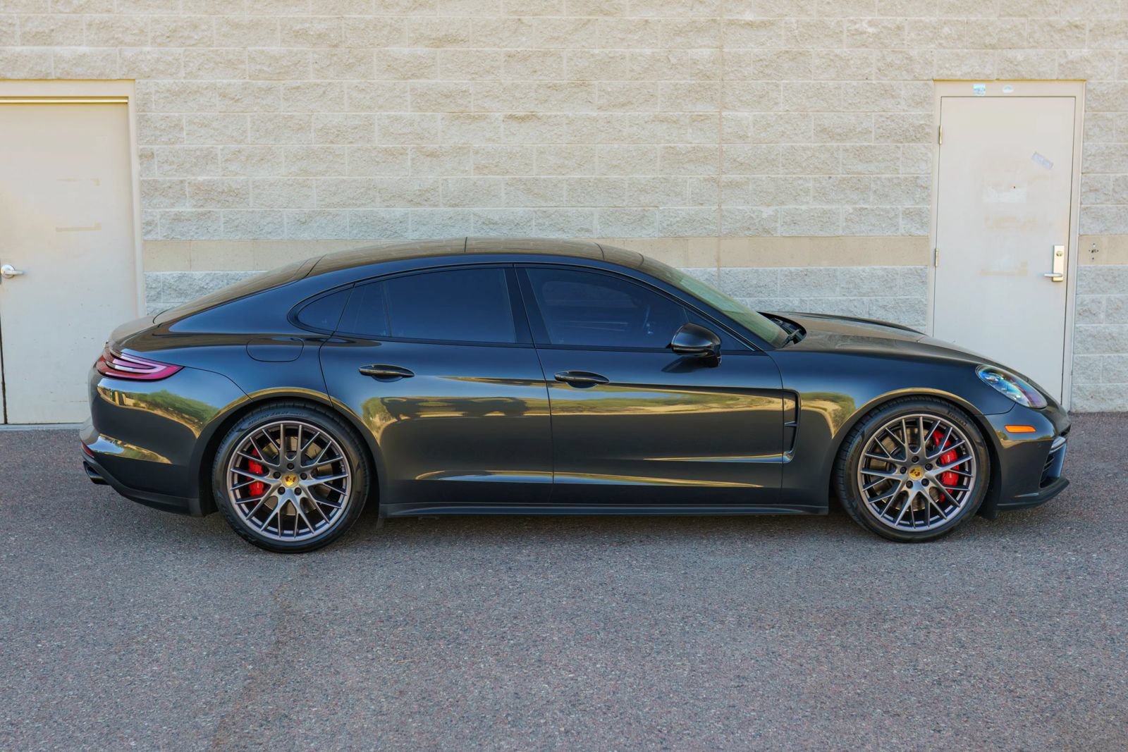 Used 2017 Porsche Panamera Turbo AWD/4WD image 29