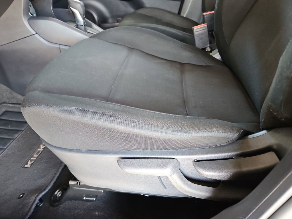 Used 2024 Nissan Kicks S image 22