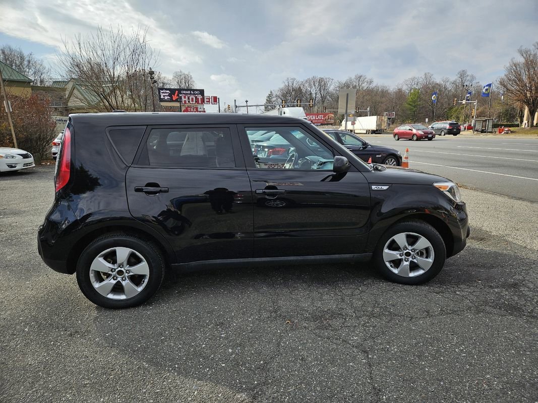 Used 2017 Kia Soul image 6