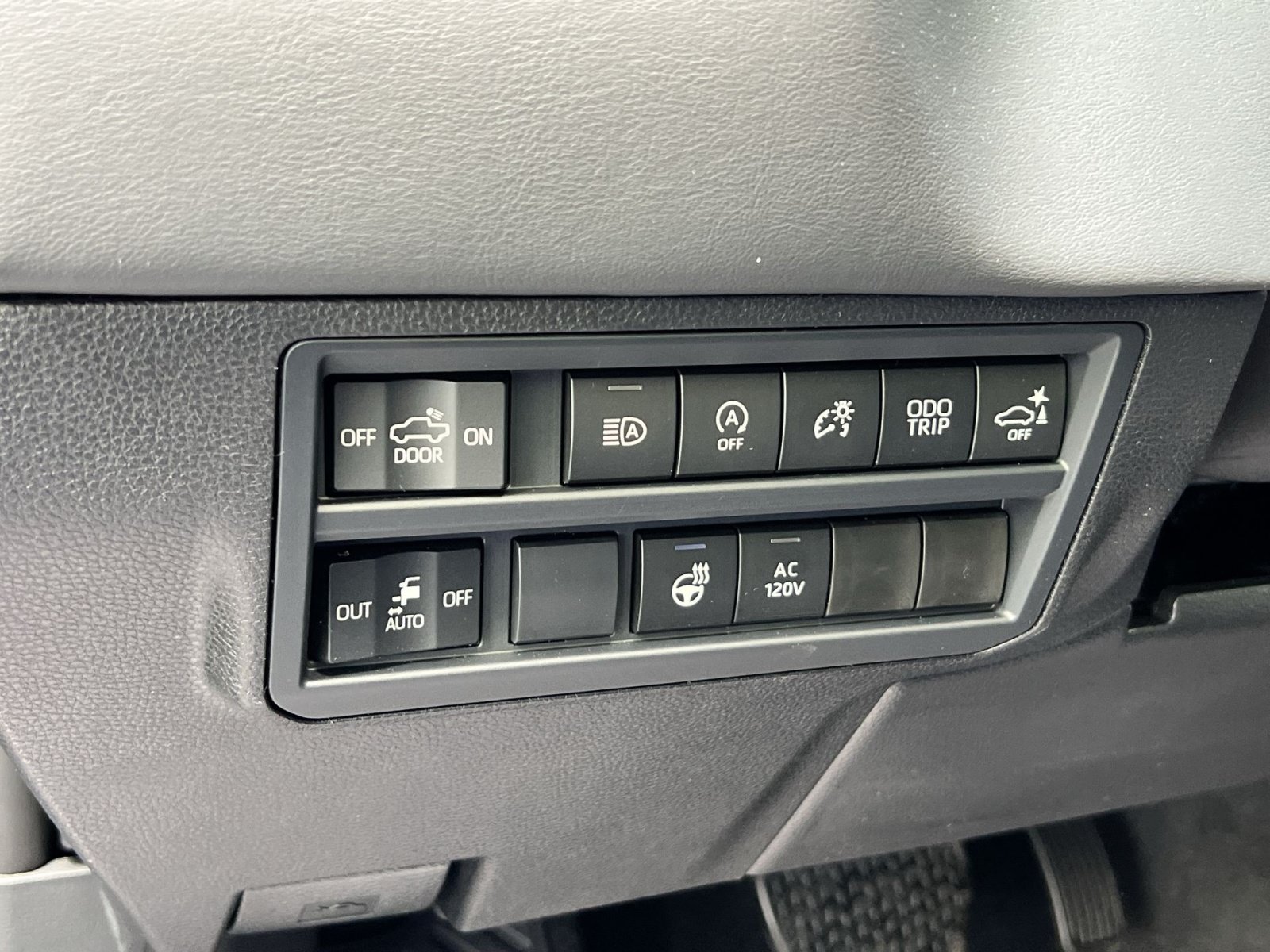 New 2026 Toyota Tundra Platinum AWD/4WD image 22