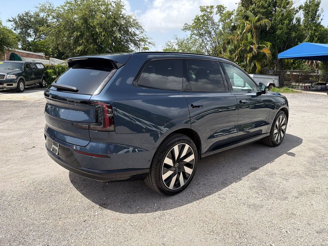 Used 2025 Volvo EX90 Ultra AWD/4WD image 5