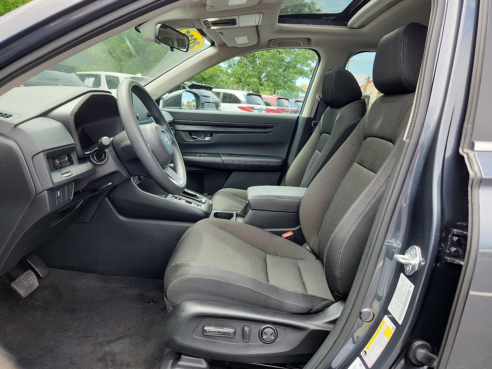 Used 2025 Honda CR-V EX image 14