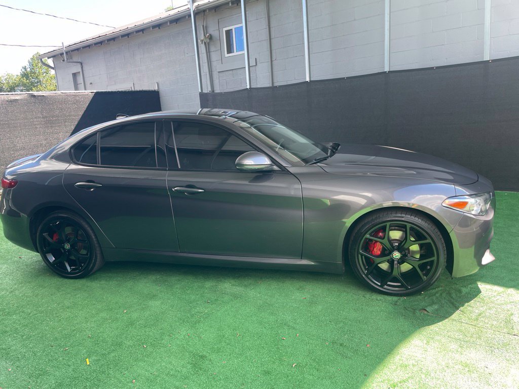 Used 2020 Alfa Romeo Giulia Ti w/ Active Blind Spot Package AWD/4WD image 2