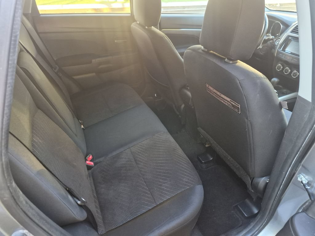 Used 2014 Mitsubishi Outlander Sport SE FWD image 21