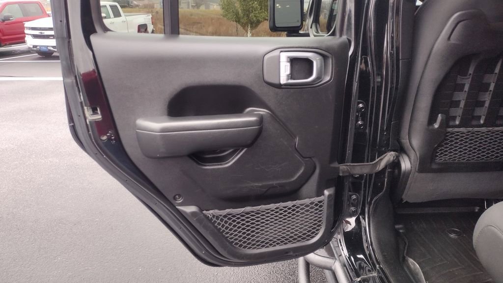 Used 2022 Jeep Wrangler Unlimited Rubicon image 20