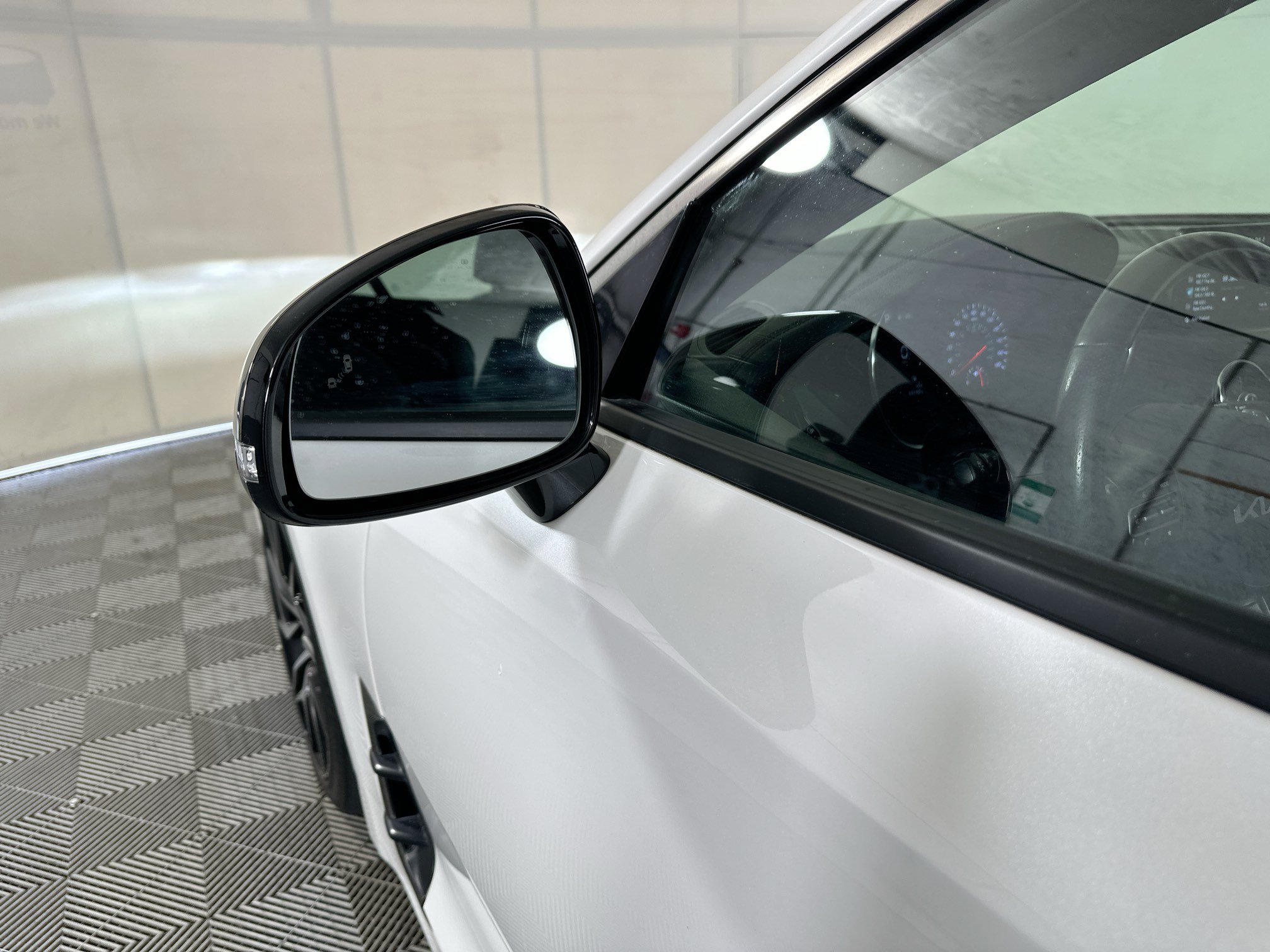 Used 2023 Kia Stinger GT-Line RWD image 10