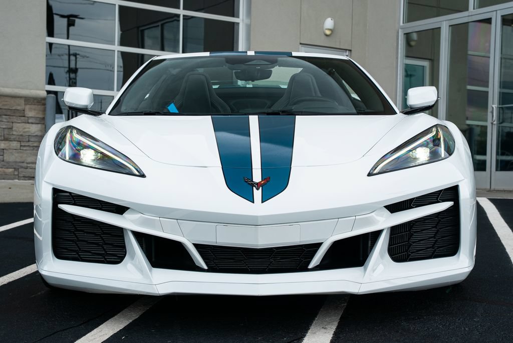 Used 2024 Chevrolet Corvette E-Ray AWD/4WD image 4