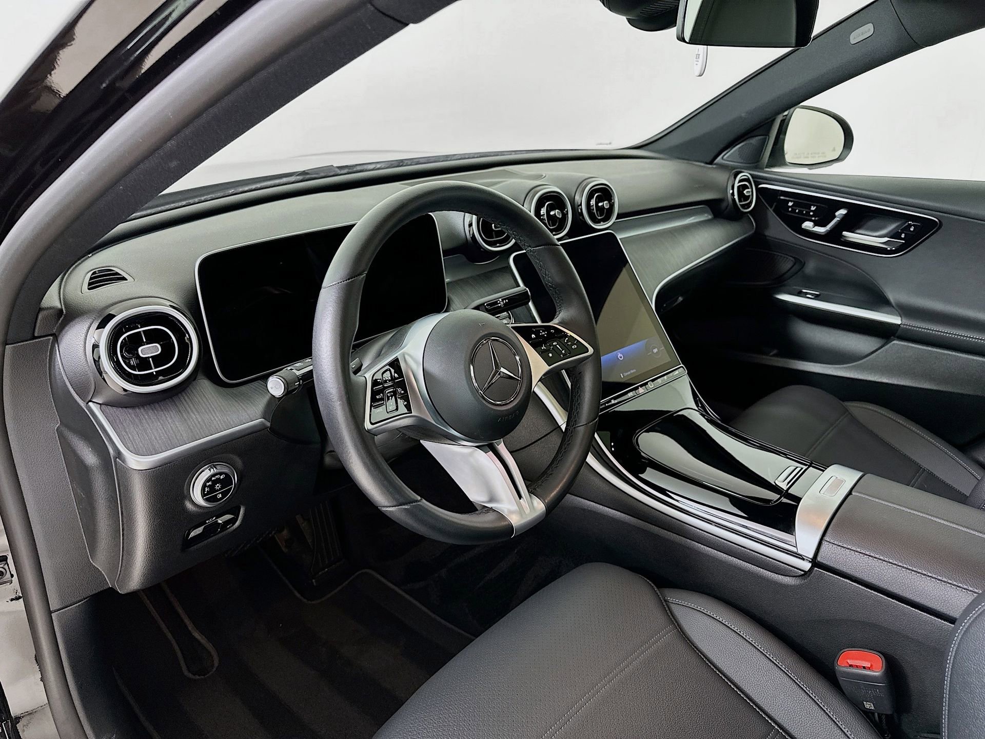 Certified 2025 Mercedes-Benz C 300 Sedan image 10