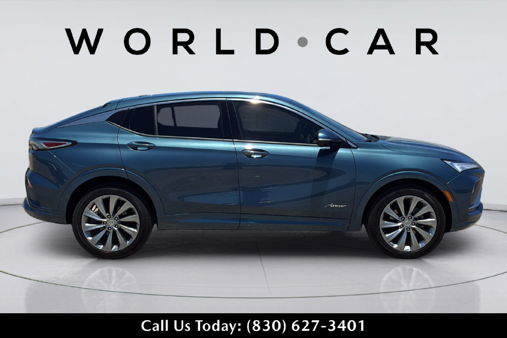 Used 2025 Buick Envista Avenir FWD image 3