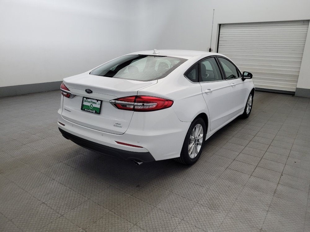 Used 2020 Ford Fusion SE FWD image 9