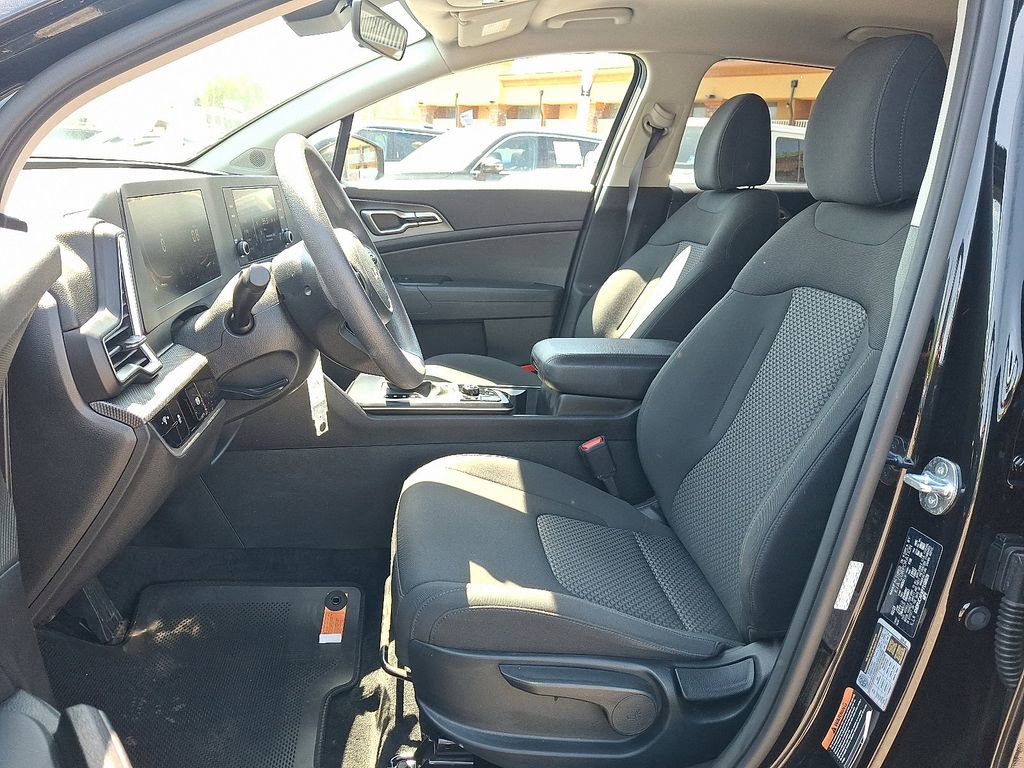 Used 2023 Kia Sportage LX AWD/4WD image 14