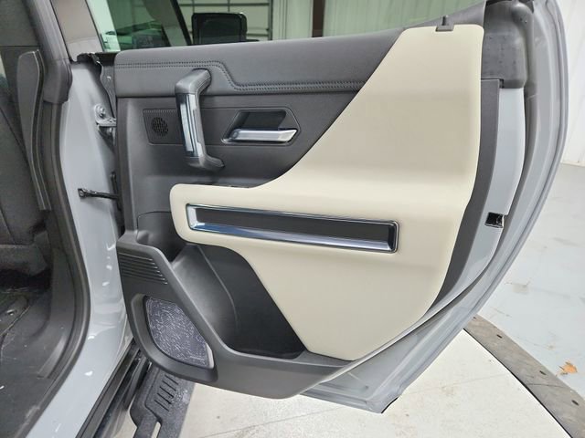 New 2026 GMC Hummer EV 4x4 Crew Cab w/ LPO, Dark Essentials Package image 43