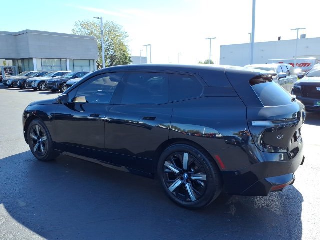 Used 2023 BMW iX M60 w/ Executive Package AWD/4WD image 9