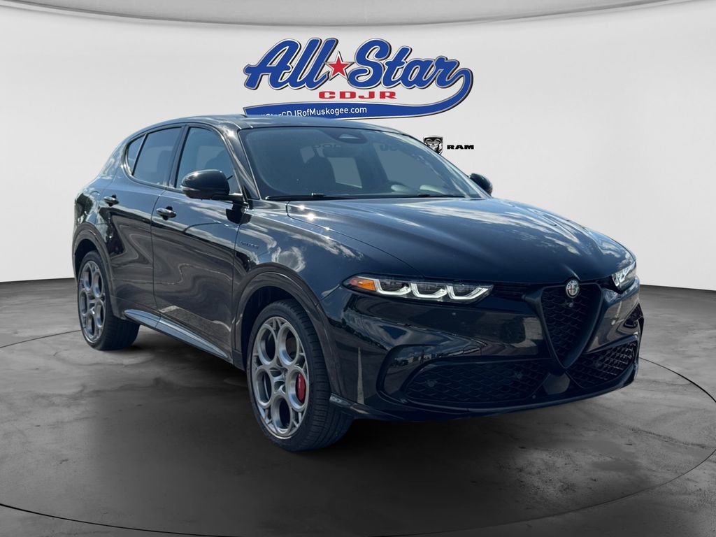 Used 2024 Alfa Romeo Tonale Veloce w/ Active Assist Package AWD/4WD image 1